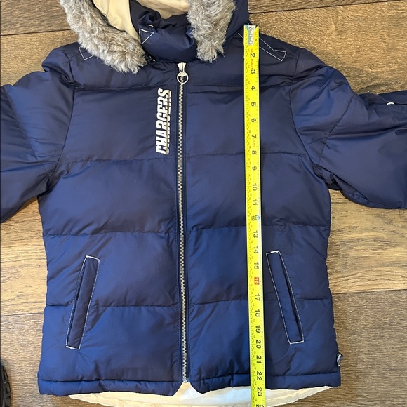 ⚡️San Diego Chargers NFL Puffer Jacket - Picture 10 of 13